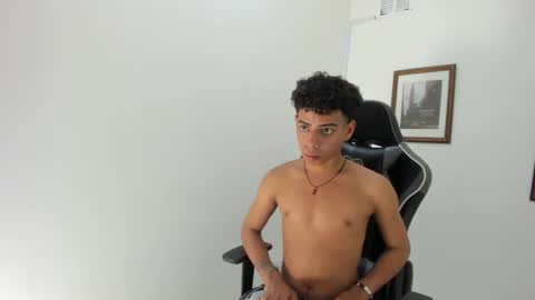 Snapshot of alexx_cum18 chatting on 06.30.26 alexx_cum18 online show from 06.30.26