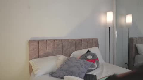 Snapshot of alexxa_dz chatting on 02.17.26 online show from 02.17.26