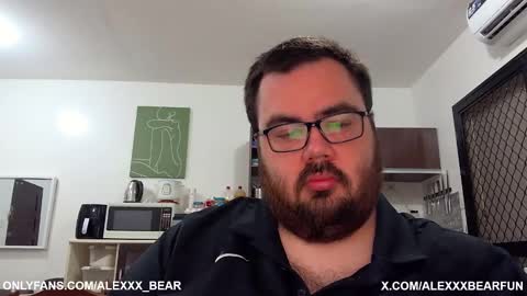 Snapshot of alexxxbear chatting on 02.22.25 alexxxbear online show from 02.22.25