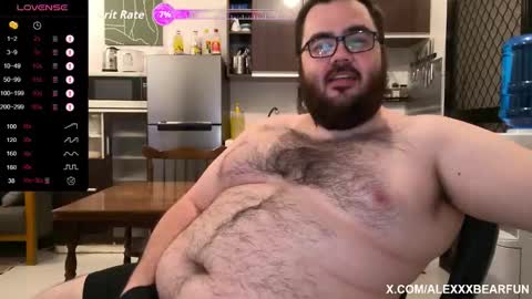 Snapshot of alexxxbear chatting on 10.17.25 alexxxbear online show from 10.17.25