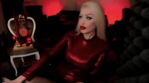 Snapshot of alfa_female chatting on 01.03.25 AlfaFemale online show from 01.03.25