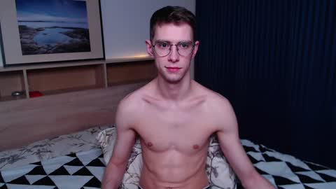 Snapshot of alfie_evanss chatting on 12.26.24 Alfie online show from 12.26.24