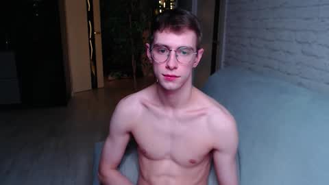 Snapshot of alfie_evanss chatting on 09.21.25 Alfie online show from 09.21.25