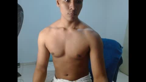 Snapshot of alfred_cantillo chatting on 09.26.25 alfred_cantillo online show from 09.26.25