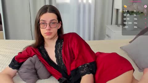 Snapshot of alfred_jones chatting on 03.26.26 Alfreda online show from 03.26.26