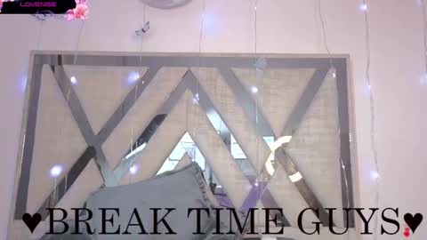 Carolina Join The Fan Club  online show from 12.22.25