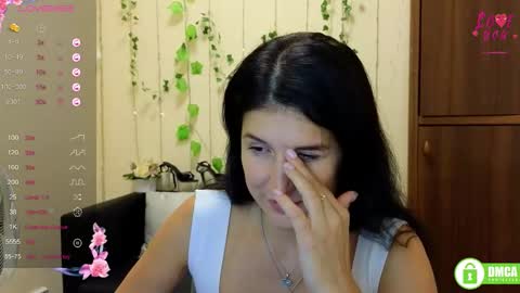Snapshot of alianna_solo_kiss chatting on 09.16.25 Alianna online show from 09.16.25