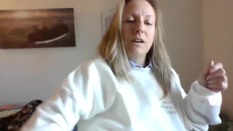 Snapshot of alice8363 chatting on 12.16.24 Alice online show from 12.16.24