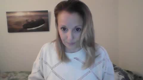 Snapshot of alice8363 chatting on 12.29.24 Alice online show from 12.29.24