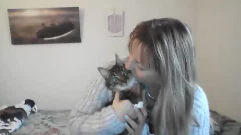 Snapshot of alice8363 chatting on 01.04.25 Alice online show from 01.04.25