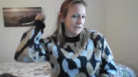 Snapshot of alice8363 chatting on 01.07.25 Alice online show from 01.07.25