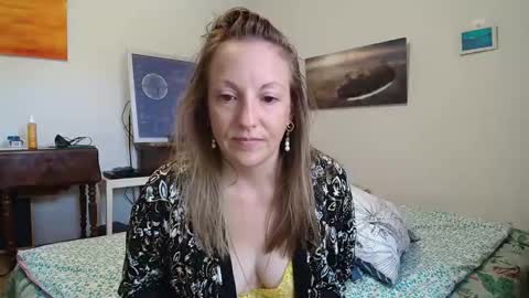 Snapshot of alice8363 chatting on 09.16.25 Alice online show from 09.16.25