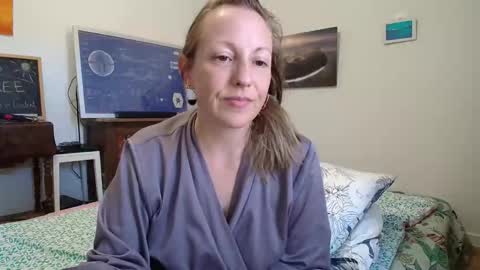 Snapshot of alice8363 chatting on 09.18.25 Alice online show from 09.18.25