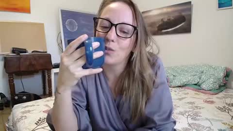 Snapshot of alice8363 chatting on 10.10.25 Alice online show from 10.10.25