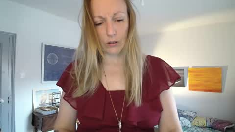 Snapshot of alice8363 chatting on 10.28.25 Alice online show from 10.28.25