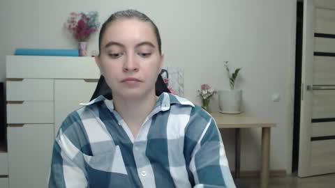 Snapshot of alice_________________________ chatting on 11.26.25 Alice online show from 11.26.25