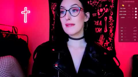 Miss Alice online show from 10.05.25