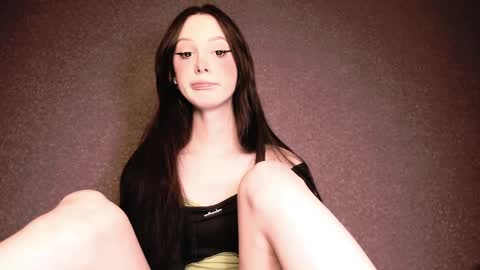 Snapshot of alice__aris chatting on 12.26.24 Alice Aris online show from 12.26.24