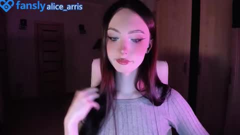 Snapshot of alice__aris chatting on 10.14.25 Alice Aris online show from 10.14.25