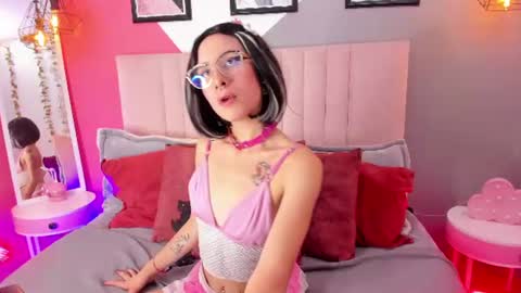 alice__moon__ online show from 07.24.26