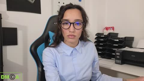 Snapshot of alice_bane chatting on 01.07.25 A R Y A T I A online show from 01.07.25