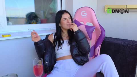 Snapshot of alice_bane chatting on 01.28.25 A R Y A T I A online show from 01.28.25