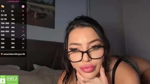 Snapshot of alice_bane chatting on 11.08.25 A R Y A T I A online show from 11.08.25