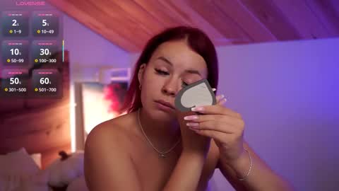 Alice.....Welcome to my room Lets get to know each other better and have an unforgettable time online show from 10.01.25