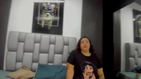    online show from 10.09.25