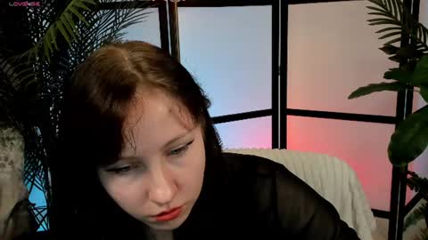 Snapshot of alice_calm chatting on 06.22.26 Cute Alice online show from 06.22.26