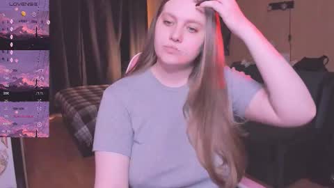 Snapshot of alice_dreamgirl_ chatting on 10.15.25 Alice 3 online show from 10.15.25