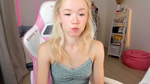 Alichery online show from 10.13.25