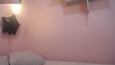 alice_in_hornyland_ online show from 10.10.25