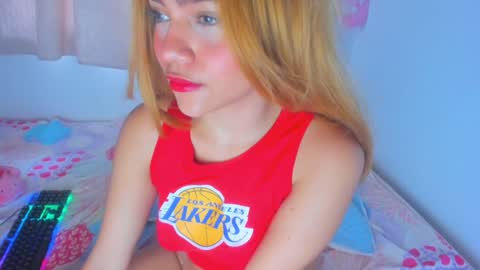 Snapshot of alice_lacroux chatting on 12.23.24 Alice online show from 12.23.24