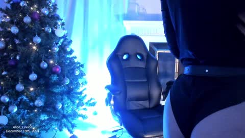 Alice  online show from 12.10.24