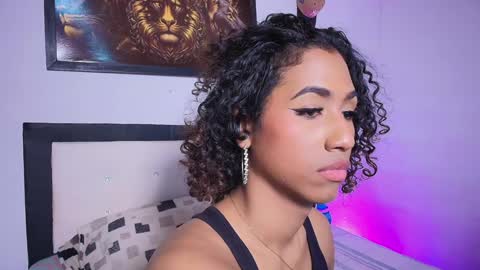 Snapshot of alice_massiel chatting on 12.19.24 online show from 12.19.24