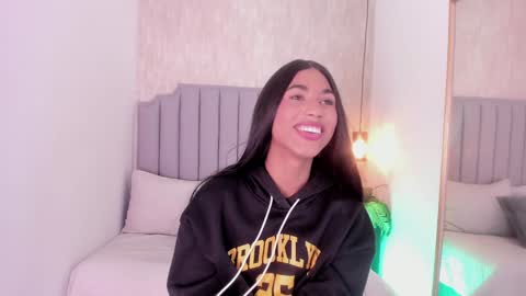 Snapshot of alice_massiel chatting on 01.31.25 online show from 01.31.25