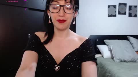 alice mossa online show from 10.26.25