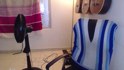 Alicia Aldara online show from 12.21.25