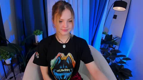 Snapshot of alice_tucci chatting on 01.14.25 Alice online show from 01.14.25