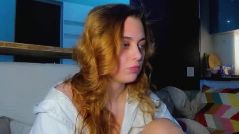 Snapshot of alice_wander chatting on 11.09.25 Alice online show from 11.09.25