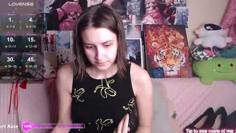 Snapshot of alicechio chatting on 11.06.25 alice online show from 11.06.25