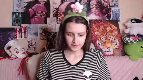 Snapshot of alicechio chatting on 11.09.25 alice online show from 11.09.25