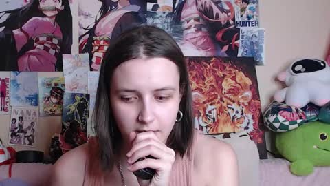 Snapshot of alicechio chatting on 11.28.25 alice online show from 11.28.25