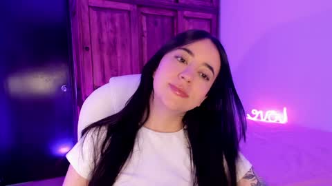 Snapshot of alicee_2 chatting on 01.03.25 Aliceee .. 97YP9VWGZHrefnav wishlist lists 1 online show from 01.03.25
