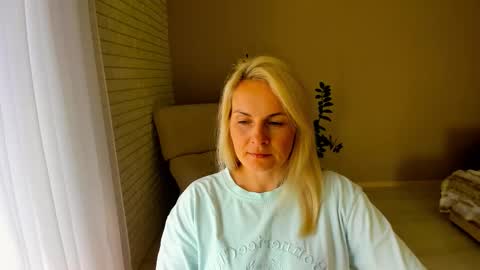 Alicee online show from 09.22.25