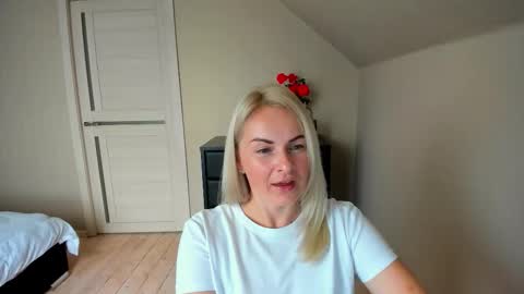 Alicee online show from 10.06.25