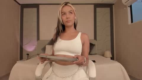 Snapshot of alicee_clark_ chatting on 03.25.26 alicee_clark_ online show from 03.25.26