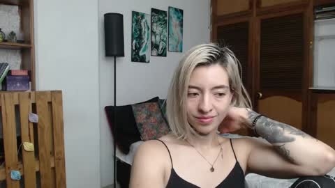 alicee_logan_ online show from 04.20.26