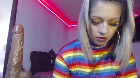 aliceesmiths online show from 12.14.24